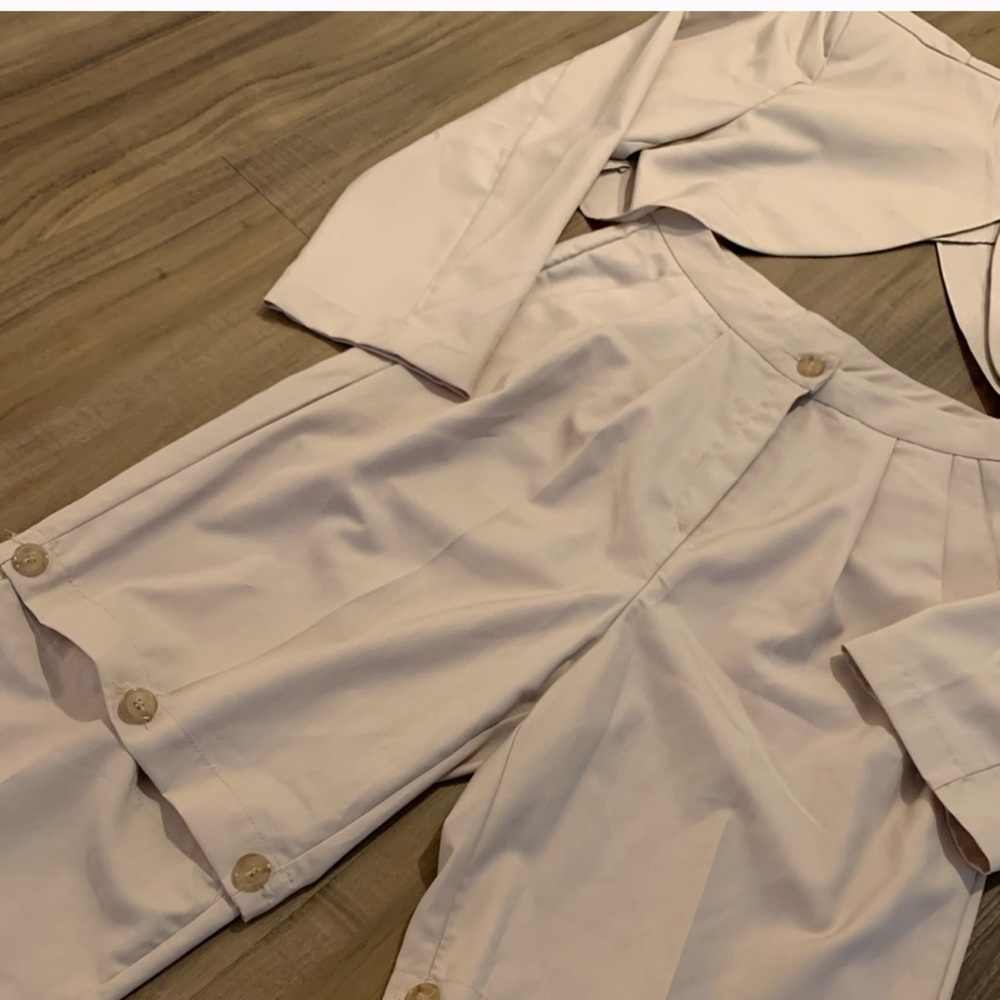 Storets Set - Picture 2 of 5